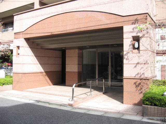 高田馬場パークハウス1番館のエントランス