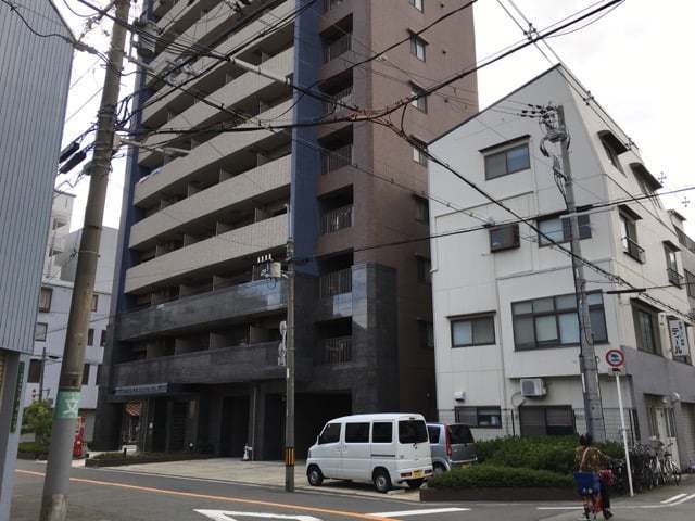 アドバンス西梅田の外観
