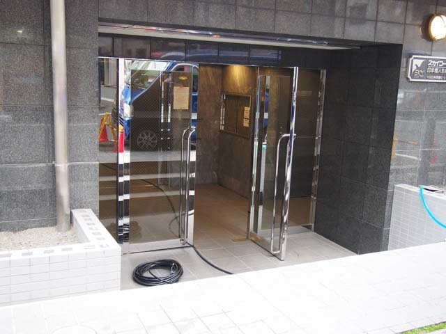 スカイコート日本橋人形町のエントランス