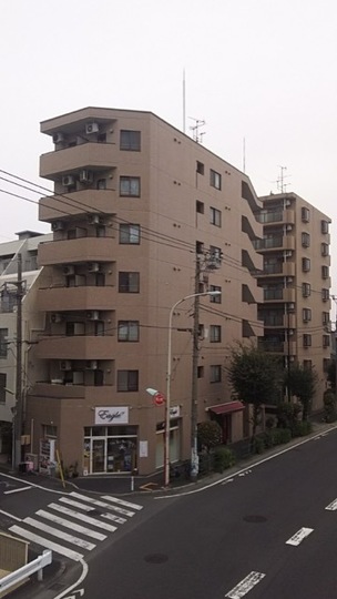 オーベル上馬B棟の外観