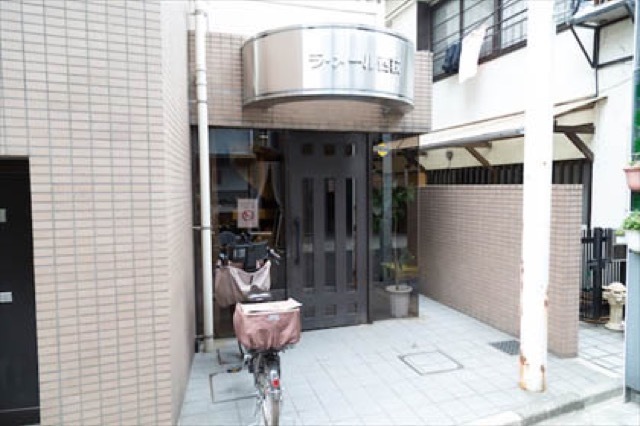 ラメール西荻のエントランス