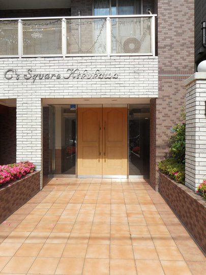 シーズスクエア菊川のエントランス