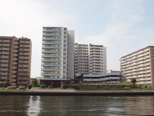 ブリリア辰巳キャナルテラスの外観