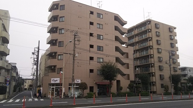 オーベル上馬B棟の外観