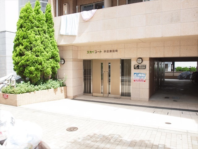 スカイコート神田須田町のエントランス