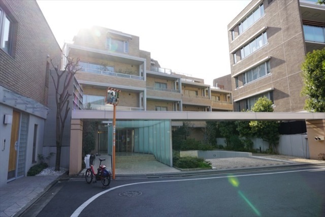 パークハウス市谷砂土原町レフィナールの外観