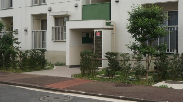野川住宅(1号棟･2号棟)のエントランス