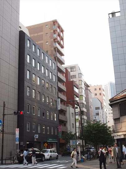 スカイコート神田弐番館の外観