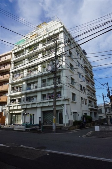 鶴見スカイマンションの外観