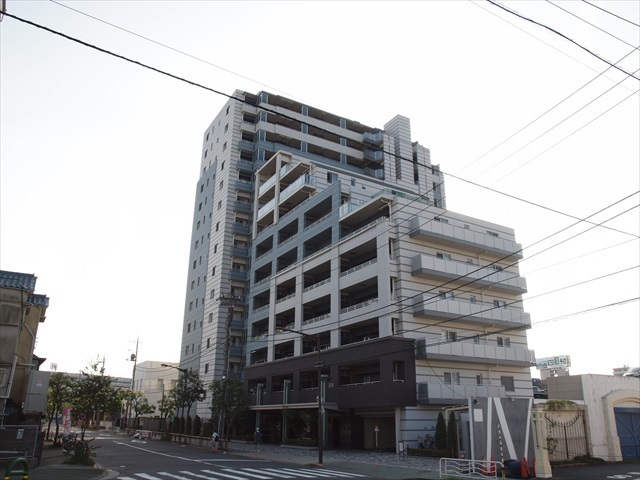 クレストスカイウイングの外観