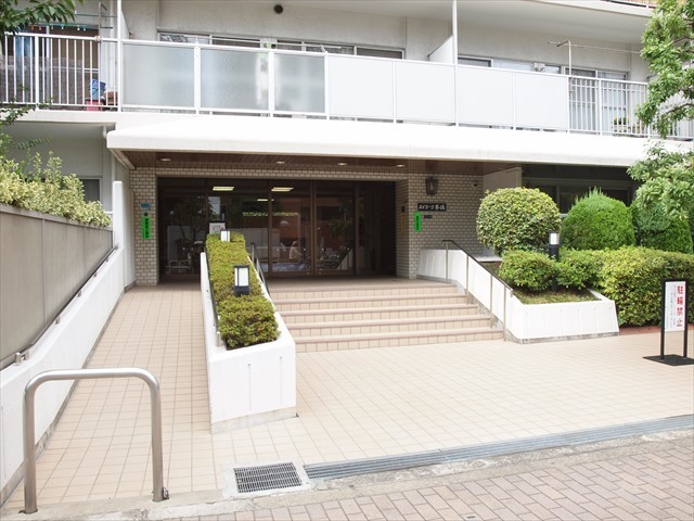ハイラーク木場のエントランス